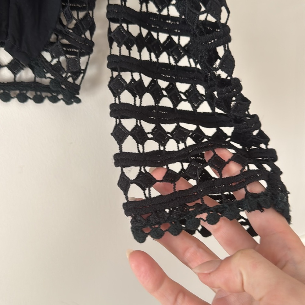 Lacework Top - Picture 3 of 8